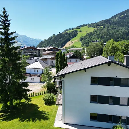 Apartmenthouse 5 Seasons - Incl Summer Card By In One Appartement