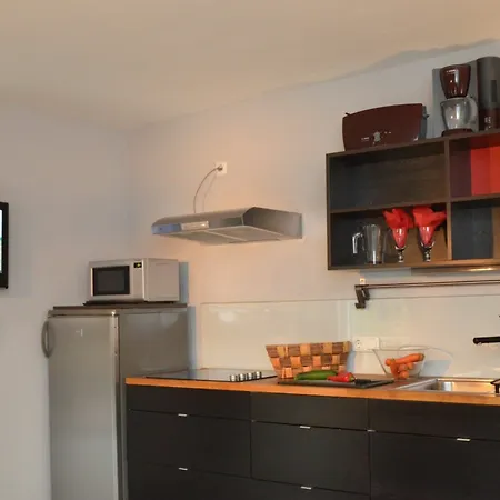 Apartmenthouse 