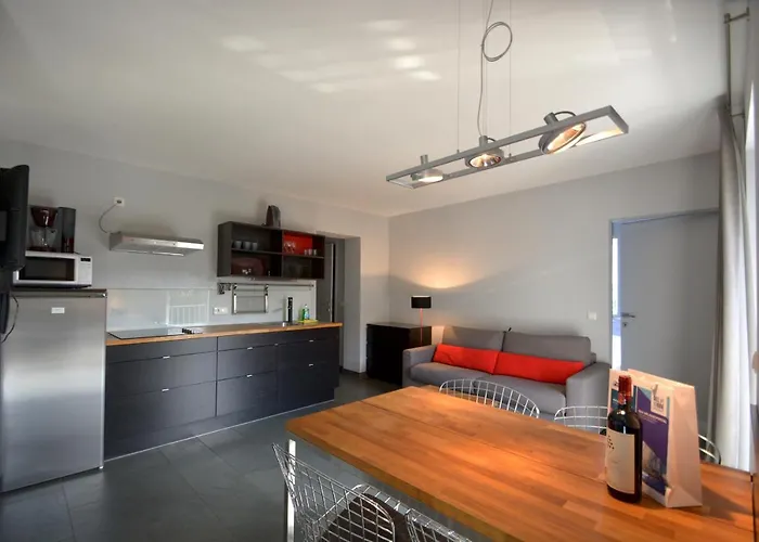 Apartmenthouse 5 Seasons - Incl Summer Card By In One Апартаменти