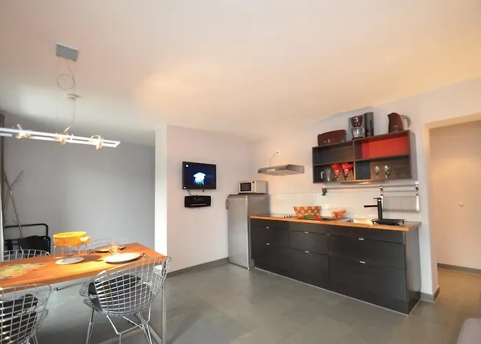 Апартаменти Apartmenthouse 5 Seasons - Incl Summer Card By In One