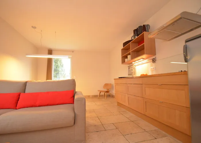 Apartmenthouse 5 Seasons - Incl Summer Card By In One *