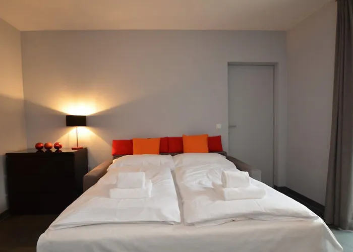 Apartmenthouse 5 Seasons - Incl Summer Card By In One *