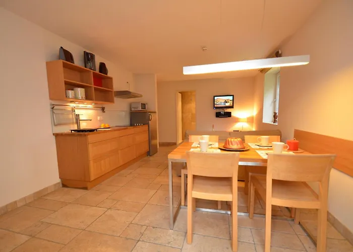 Apartmenthouse 5 Seasons - Incl Summer Card By In One *