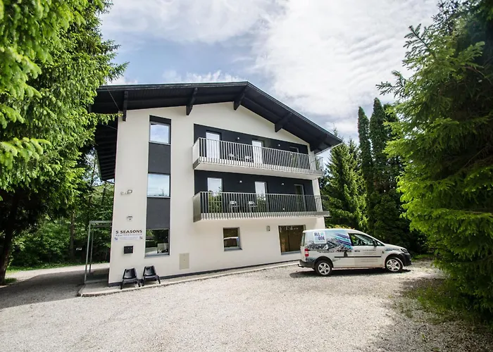 Apartmenthouse 5 Seasons - Incl Summer Card By In One Апартаменти